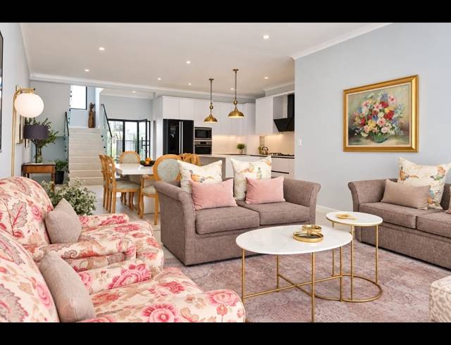 4 BEDROOM FREEHOLD FOR SALE IN SANDOWN ESTATE